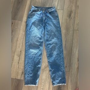 American Eagle Cross-over Mom Jeans